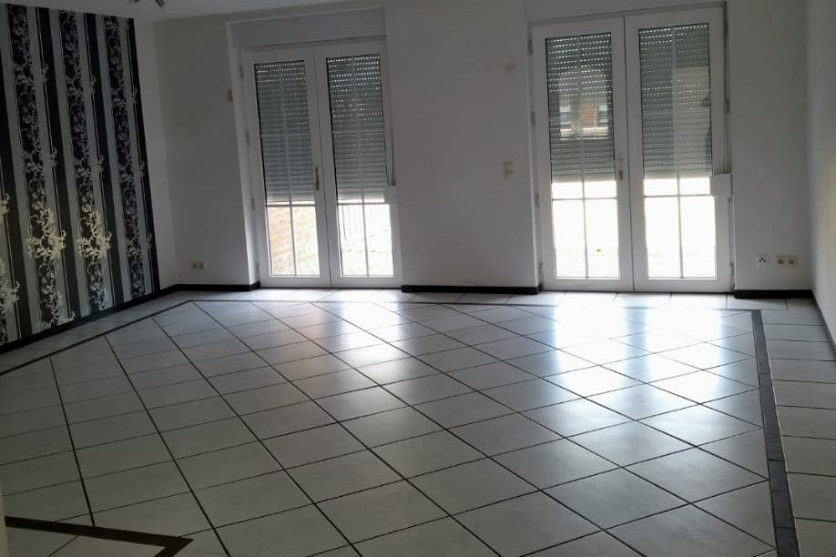 Fertig gereinigter Wohnraum nach der Bauendreinigung